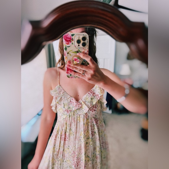 SOLD - H&M Floral Dress XS - Picture 4 of 8